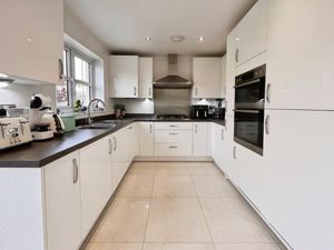 Kitchen- click for photo gallery